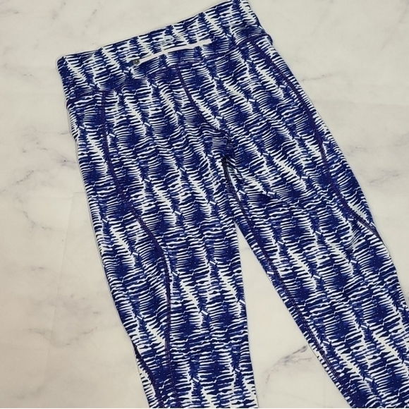 Vineyard Vines Performance Leggings in Watercolor Lines Printed Size XS - Picture 4 of 8